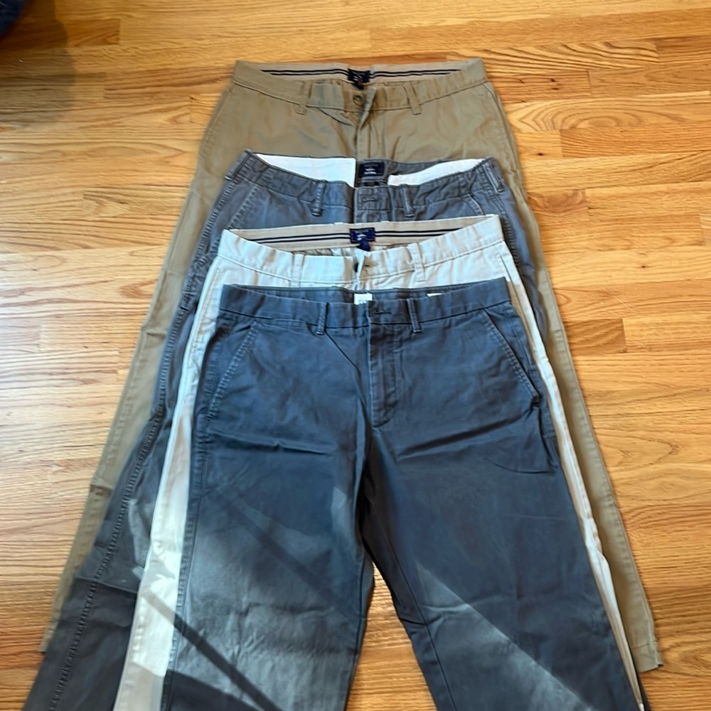 Gap Khakis lot of 4 pairs men’s 34x30